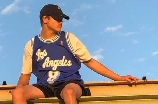 19 Unique Ways to Style Basketball Jerseys 19 Unique Ways to Style Basketball Jerseys