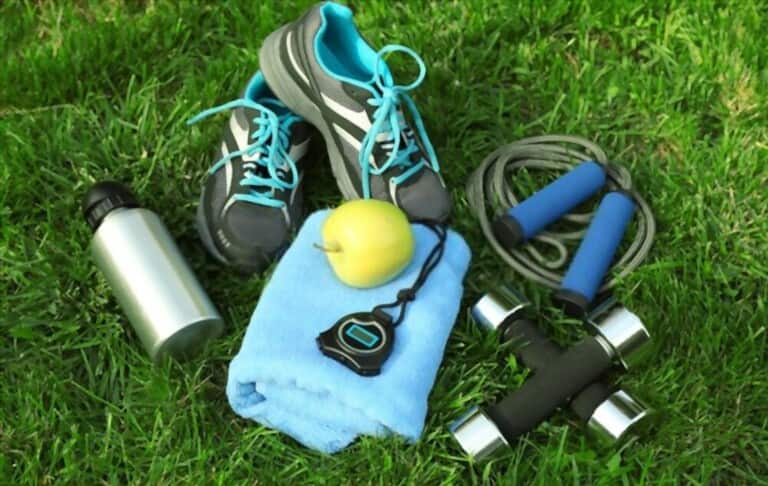 What Is the Difference Between Activewear and Sportswear? What Is the Difference Between Activewear and Sportswear?