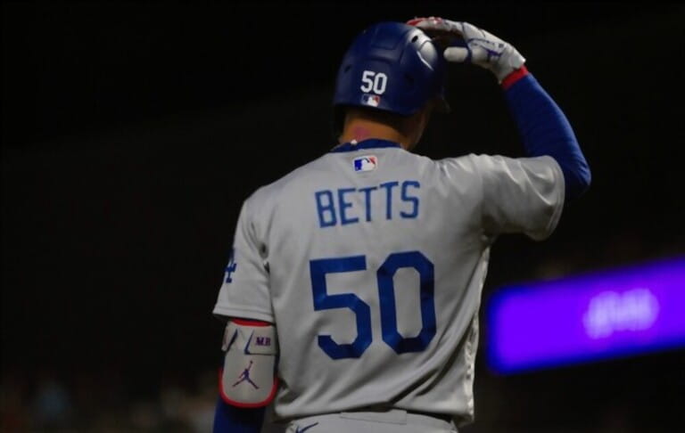 August 1, 2022 - San Francisco: Los Angeles Dodgers outfielder Mookie Betts bats against the San Francisco Giants at Oracle Park.