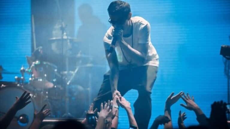 10 Simple Ways to Show Love and Support to Your Favorite Musicians 10 Simple Ways to Show Love and Support to Your Favorite Musicians